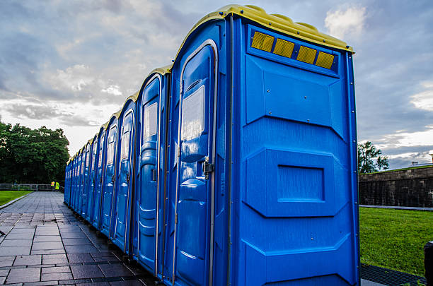 Affordable portable toilet rental in Wolcott, IN